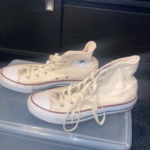 Cream converses